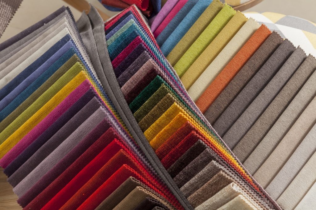 Tendencias en tapicería para 2025: colores, tejidos y estilos que marcarán tu hogar